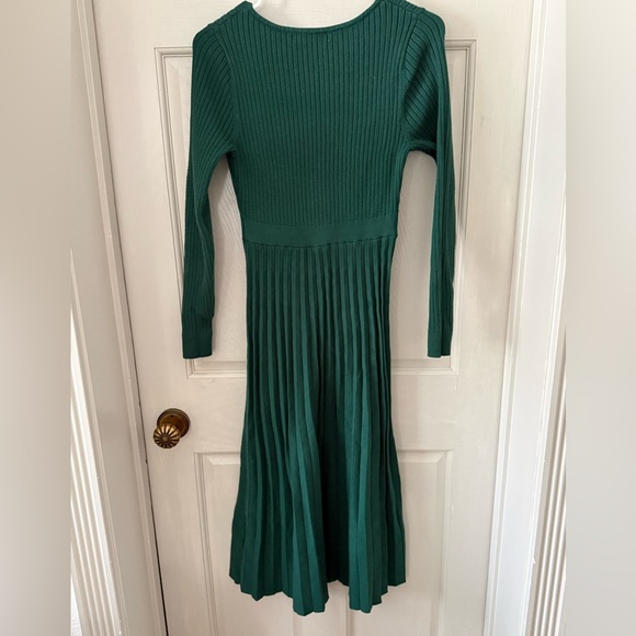 Pretty Garden Midi Dress - Picture 4 of 5